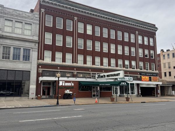 916 5th Avenue, Huntington, WV 25701