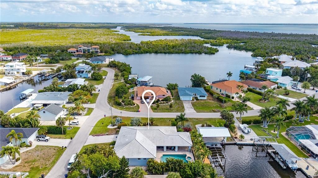 2805 8th Ave , Saint James City, FL 33956 Photo
