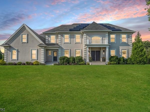 9 Jamieson Way, Hillsborough, NJ 08844