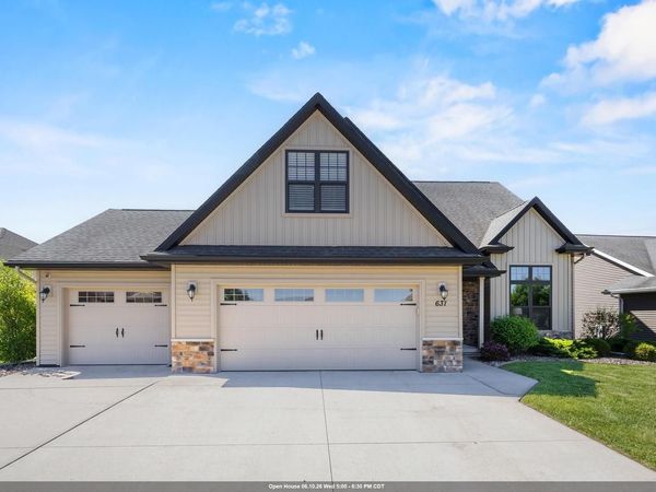 631 PEBBLESTONE CIRCLE, Hobart, WI 54155
