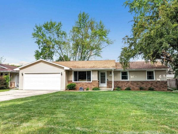 2316 SERENADE LANE, Green Bay, WI 54301