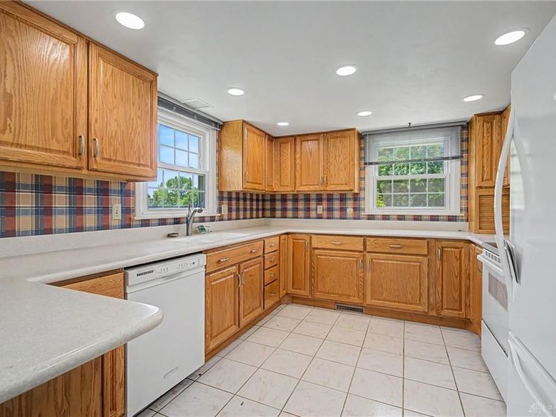 174 Marbrook Drive, Dayton, OH 45429 Photo 11