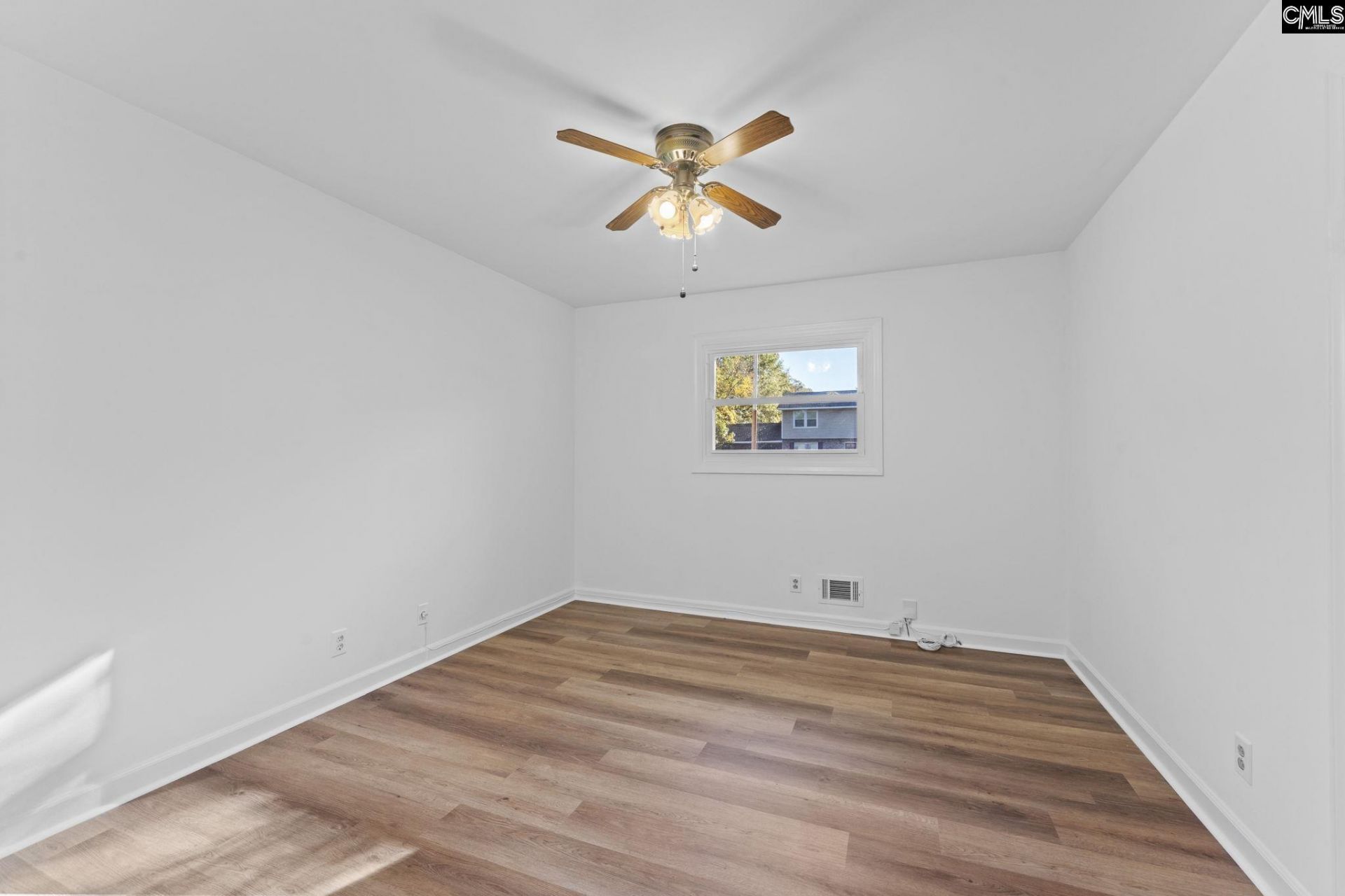 1115 Gardendale Drive  Photo 23