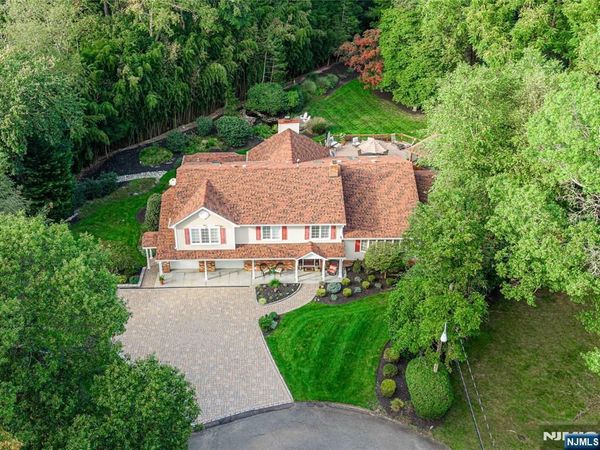 65 Arcadia Court, HARRINGTON PARK, NJ 07640