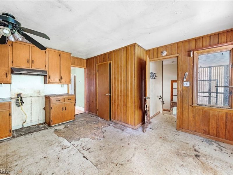 70 W 5th Street , Berea, OH 44017 Photo 3