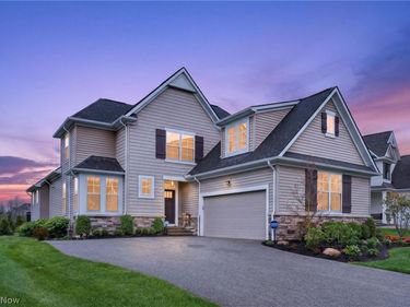 7429 Villa Ridge, Chagrin Falls, OH 44023