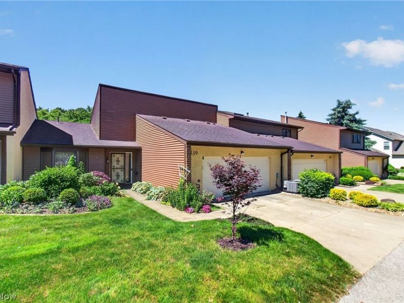 139 Mulberry Lane , Munroe Falls, OH 44262 Photo 1