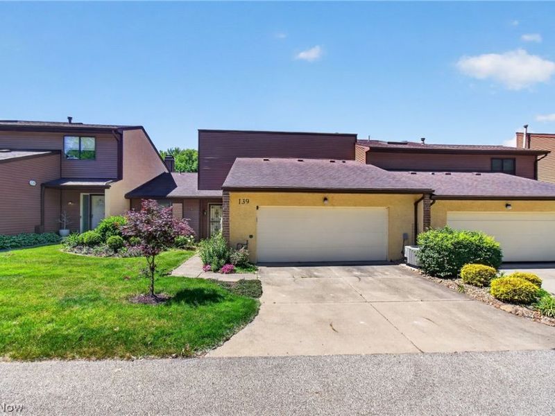 139 Mulberry Lane , Munroe Falls, OH 44262 Photo 2