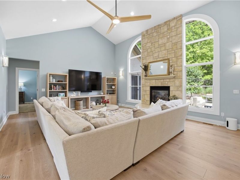 11565 Robin Wood Lane, Chagrin Falls, OH 44023 Photo 4