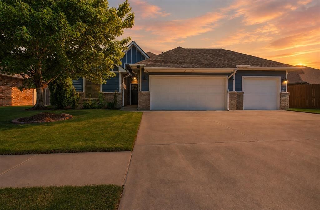 925 NW 191st Street, Edmond, OK 73012 Main Photo
