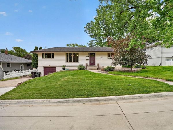 1720 Belle Avenue, Cedar Falls, IA 50613