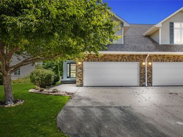 452 N Mckenzie Lane , North Liberty, IA 52317