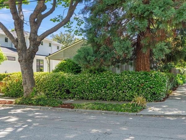 991 Lincoln Avenue , Palo Alto, CA 94301