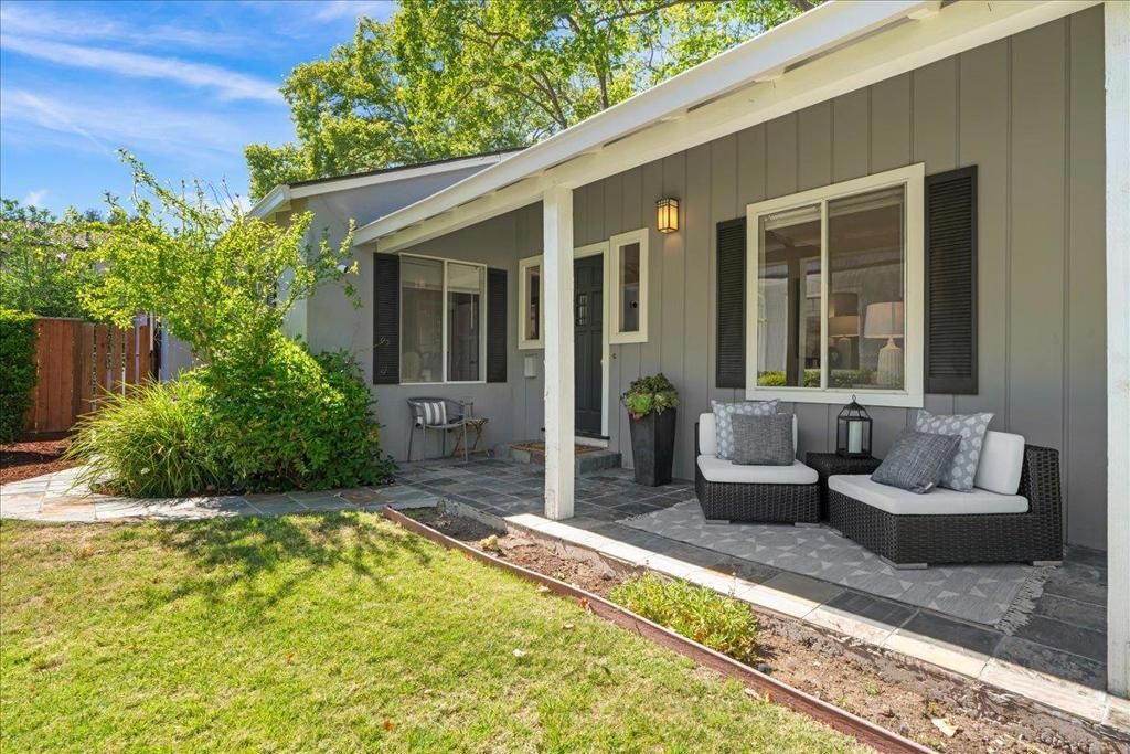 991 Lincoln Avenue , Palo Alto, CA 94301 Main Photo