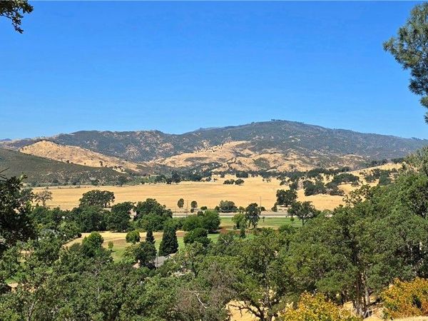 18379 Lakeridge , Hidden Valley Lake, CA 95467