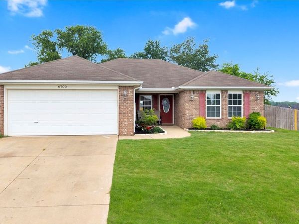 6700 SW Shady Road , Bentonville, AR 72713