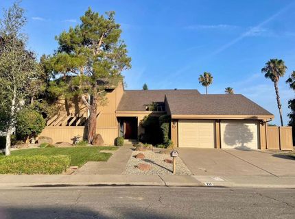 10 Lookout Ct, Sacramento, CA 95831 Photo