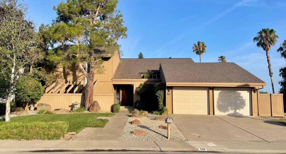 10 Lookout Ct, Sacramento, CA 95831 Photo