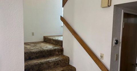 10 Lookout Ct, Sacramento, CA 95831 Photo