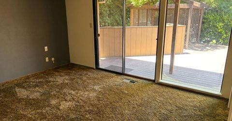 10 Lookout Ct, Sacramento, CA 95831 Photo