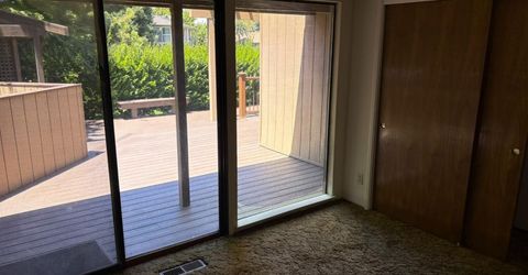 10 Lookout Ct, Sacramento, CA 95831 Photo