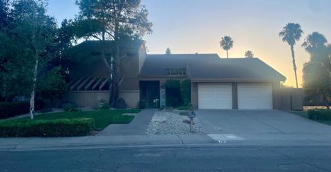 10 Lookout Ct, Sacramento, CA 95831 Photo