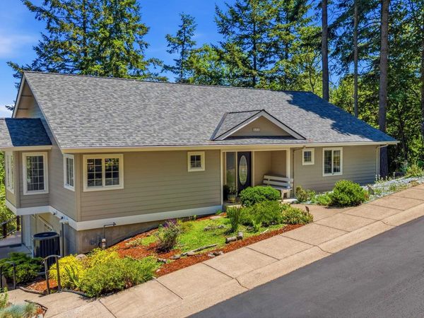 151 Rockridge Lp, Eugene, OR 97405