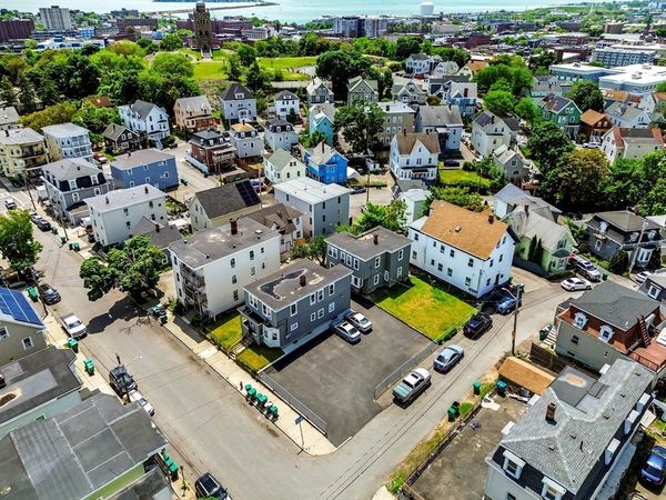 17-19 Acorn St, Lynn, MA 01902