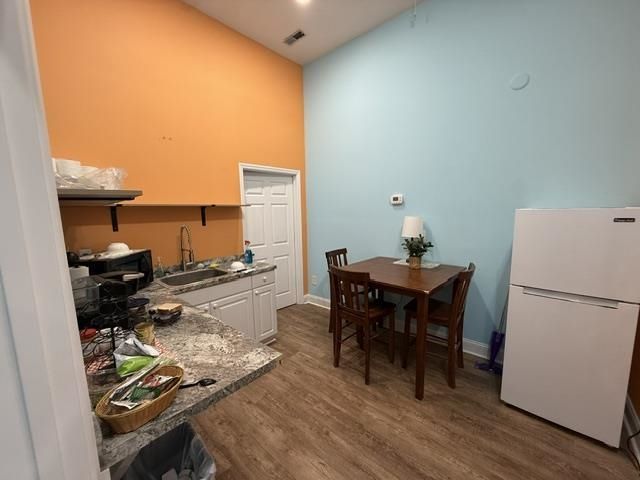 121 Professional Ln.  Photo 7