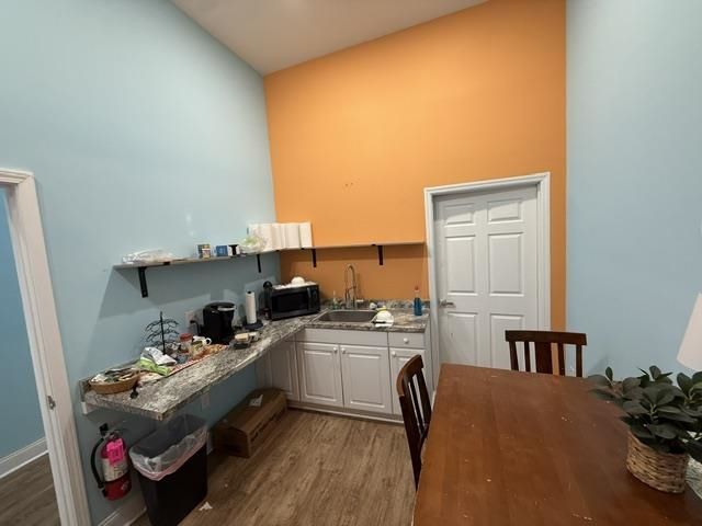 121 Professional Ln.  Photo 8
