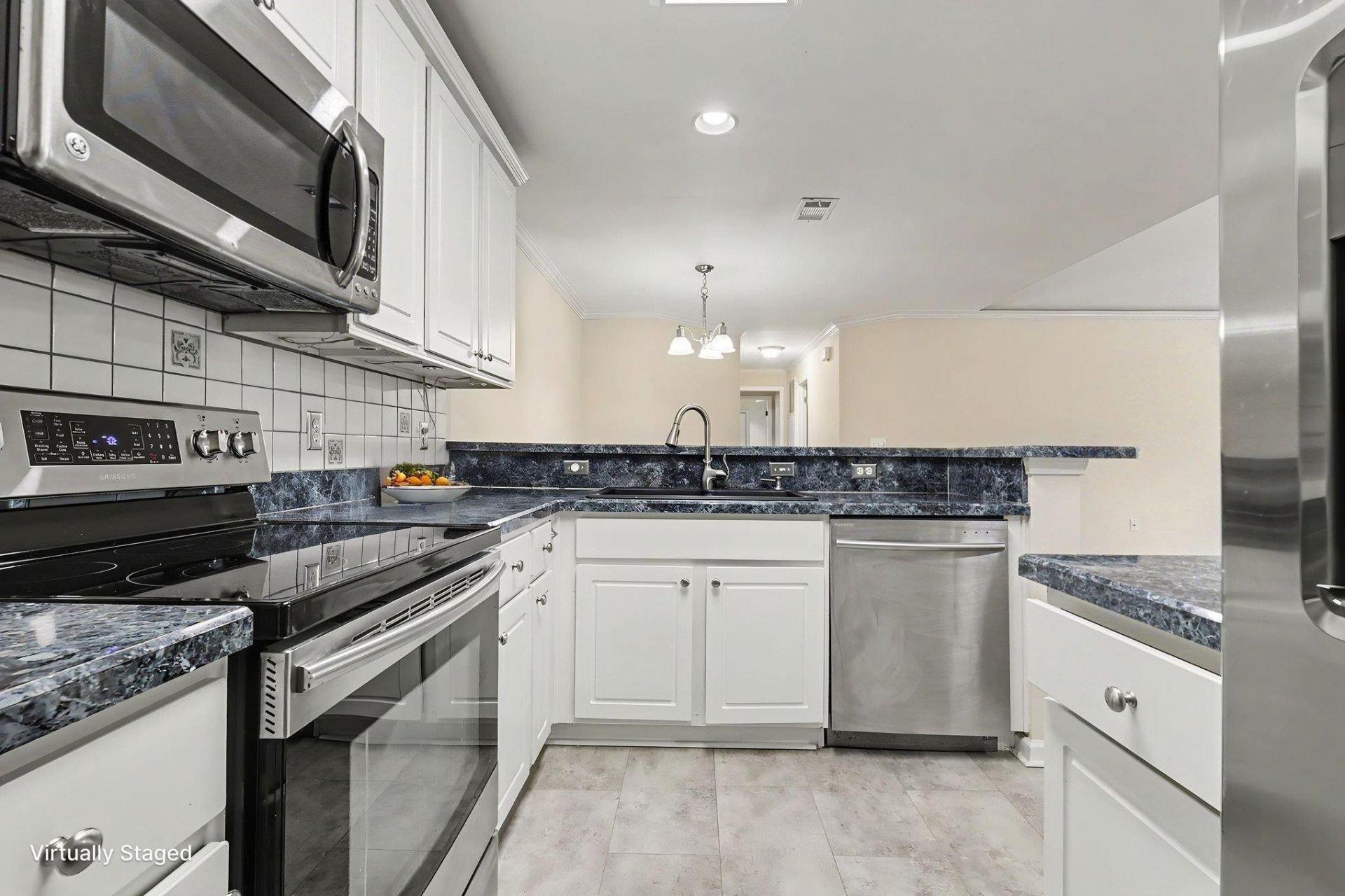 4679 Fringetree Dr. Photo 10