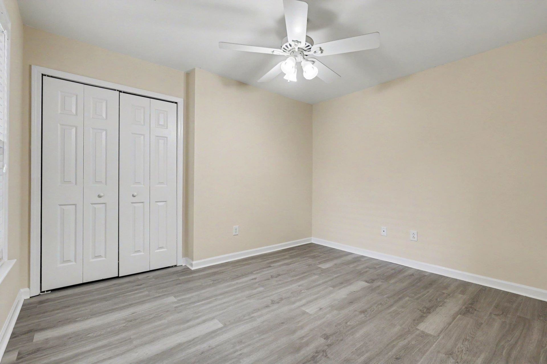 4679 Fringetree Dr. Photo 17