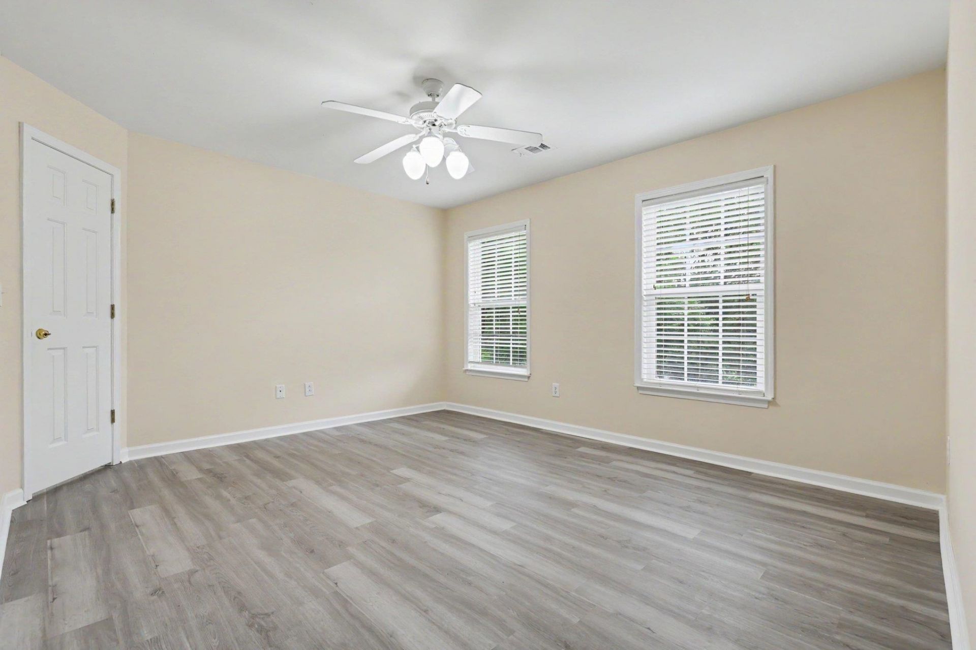 4679 Fringetree Dr. Photo 23