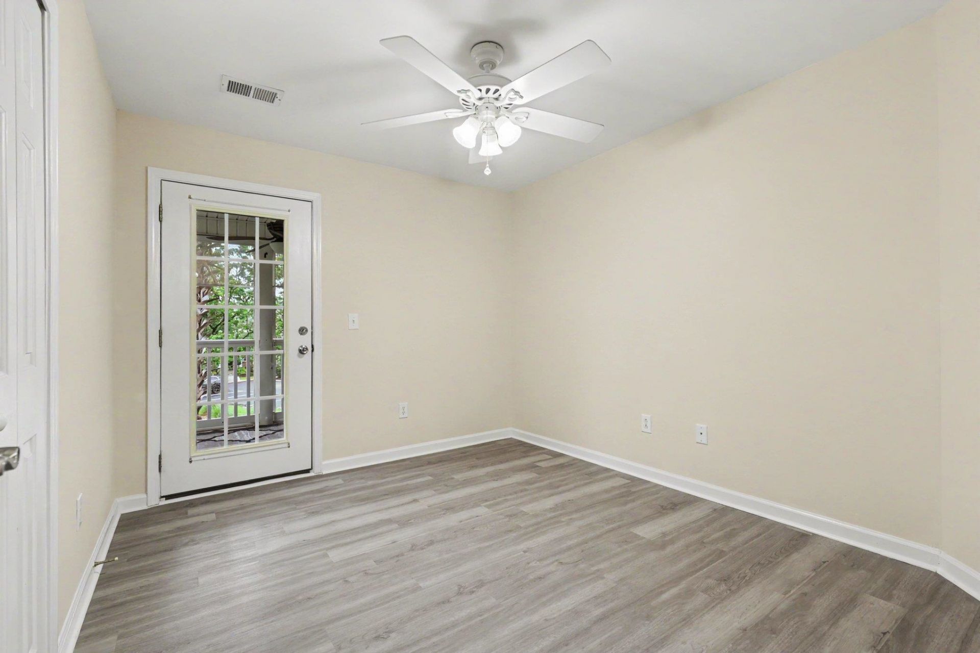 4679 Fringetree Dr. Photo 33
