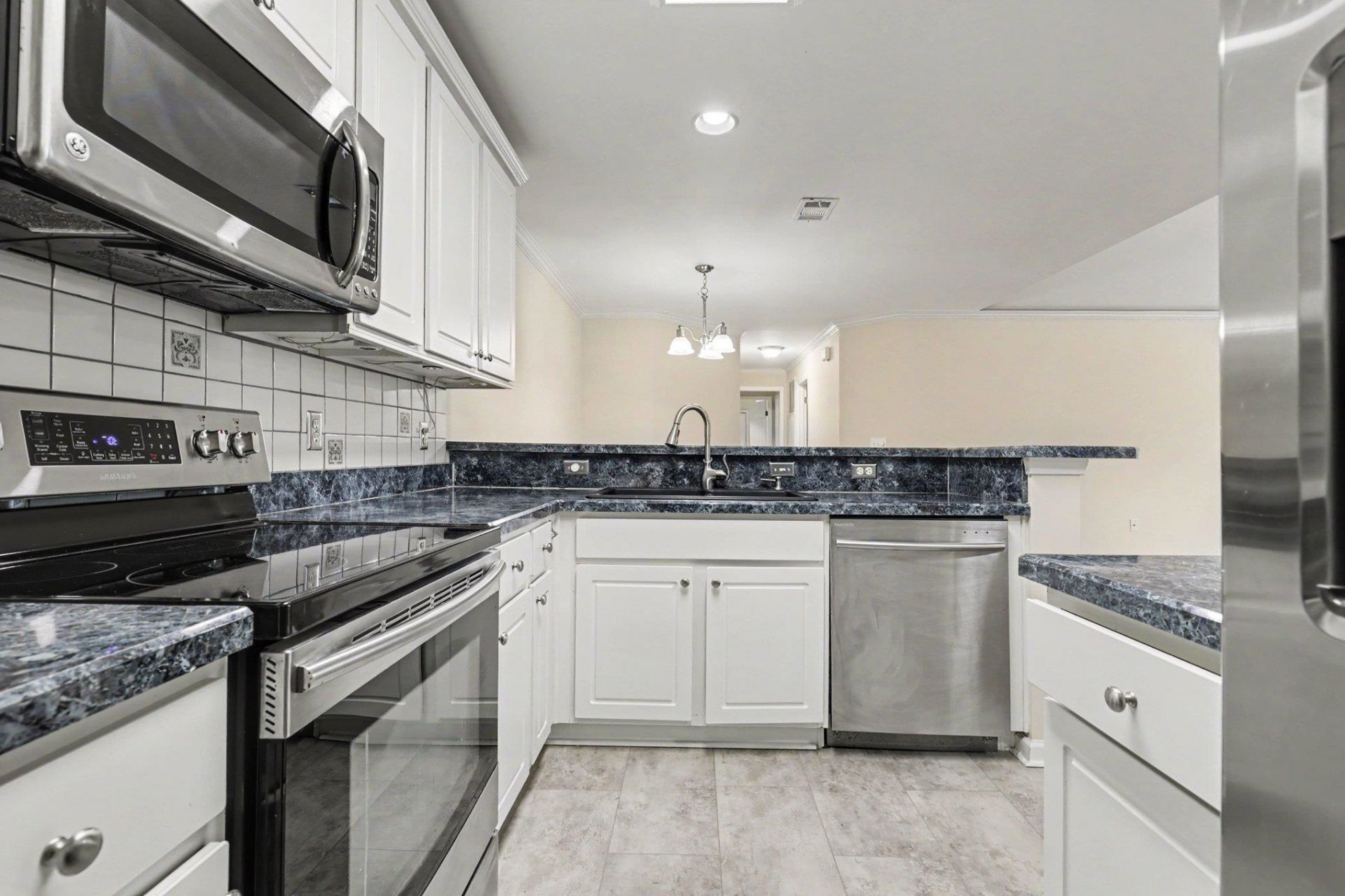4679 Fringetree Dr.  Photo 8