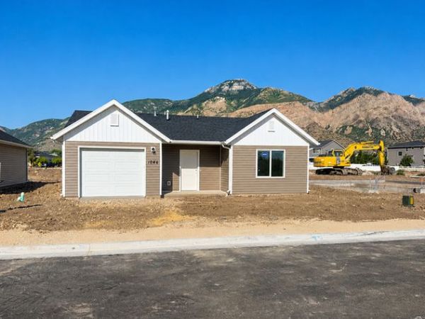 1046 N SUMMIT VIEW DR W, Unit 20, Harrisville, UT 84404