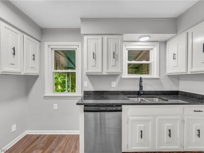 20051 Green Oak Drive , Euclid, OH 44117 Photo 5