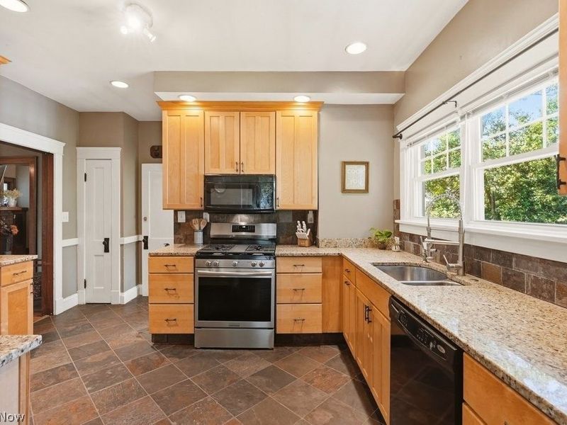 20675 Almar Drive, Shaker Heights, OH 44122 Photo 27