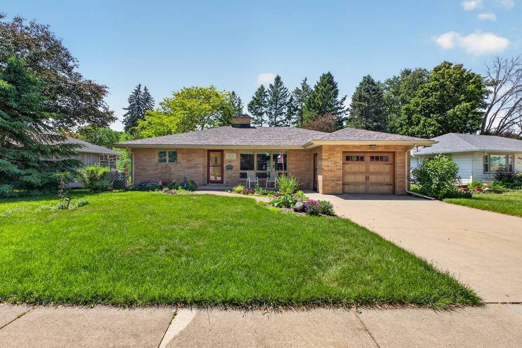 2329 16th Avenue NW, Rochester, MN 55901