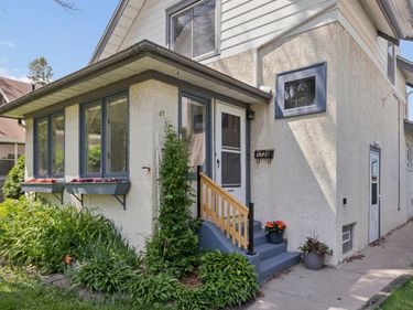 1739 Palace Avenue, Saint Paul, MN 55105