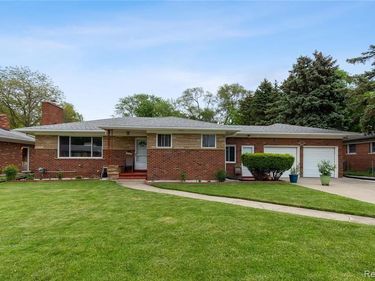 21370 Masch Avenue , Warren, MI 48091
