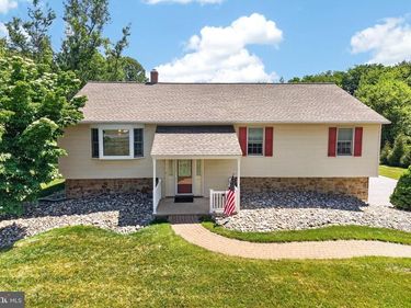 21 BERKLEY DRIVE, DOWNINGTOWN, PA 19335
