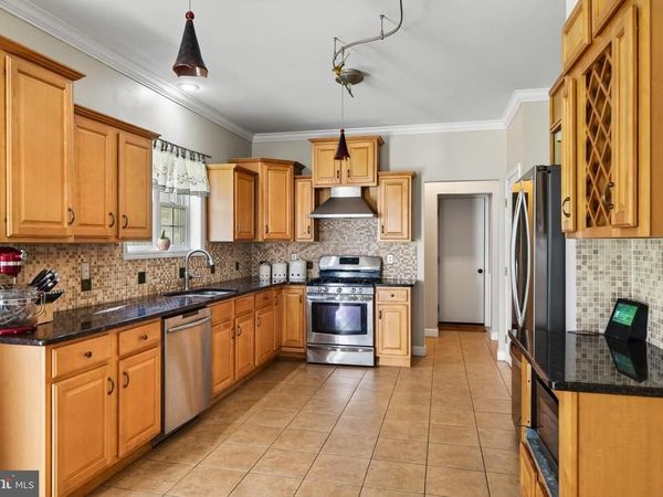 15 SAWGRASS DRIVE, READING, PA 19606
