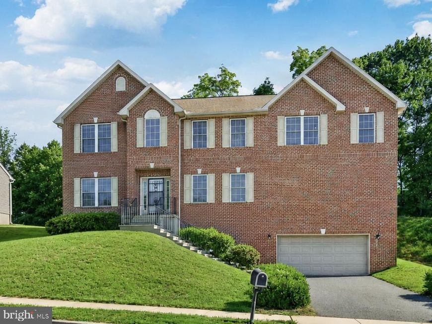 15 Sawgrass Drive, Reading, PA 19606 Main Photo