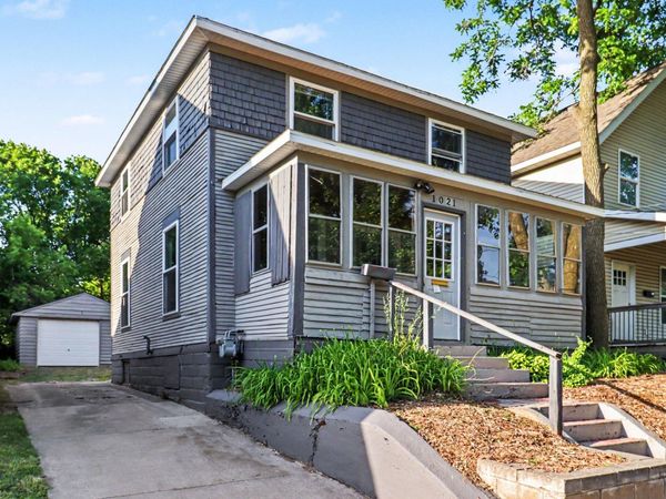 1021 Sherman Street SE, Grand Rapids, MI 49506