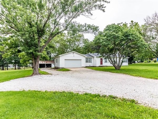 237 NW 21 Road, Warrensburg, MO 64093