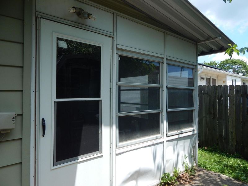 5145 Fullerton Drive, Columbus, OH 43232 Photo 3
