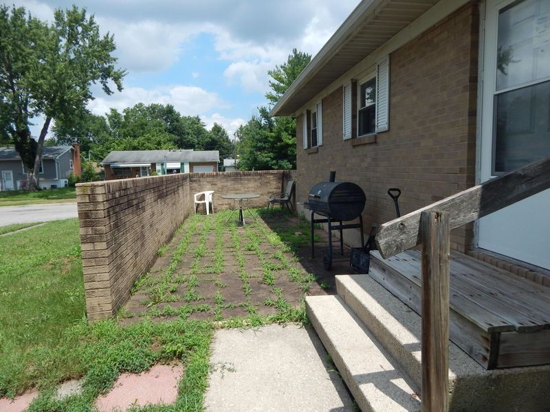5145 Fullerton Drive, Columbus, OH 43232 Photo 4