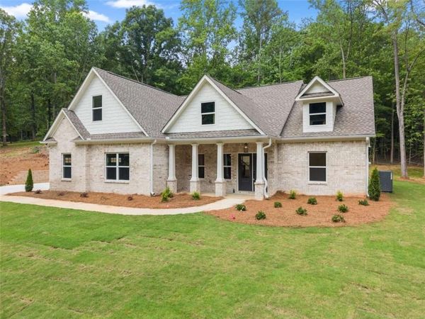 439 Oak Ridge Drive , Maysville, GA 30558