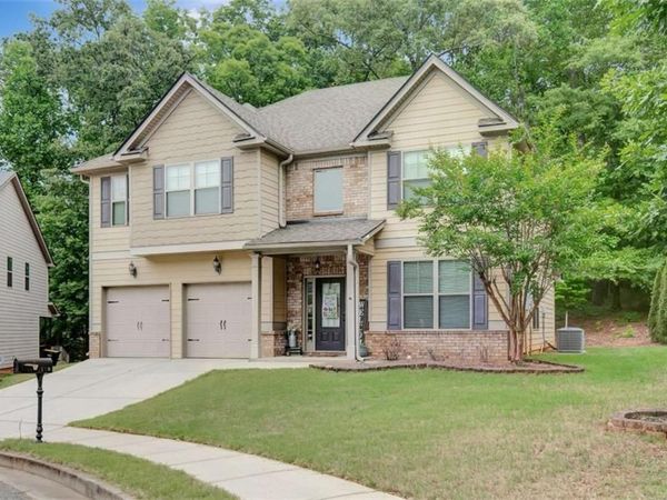 108 Village Place , Newnan, GA 30265